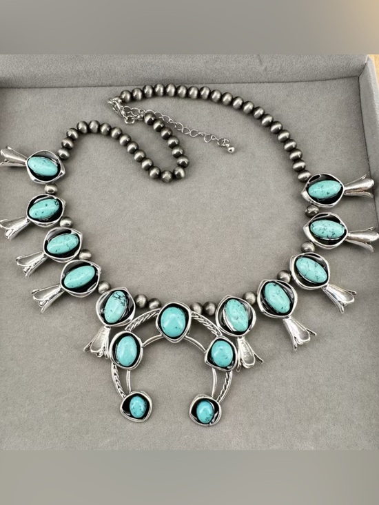 None Jewelry - WESTERN Navajo Style Statement Necklace Squash Blossom